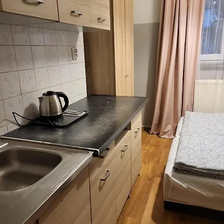 Tanie Spanie Wilda - Zameldowanie Bezobslugowe - Hostel *