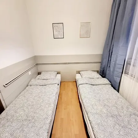 Tanie Spanie Wilda - Zameldowanie Bezobslugowe - Hostel *