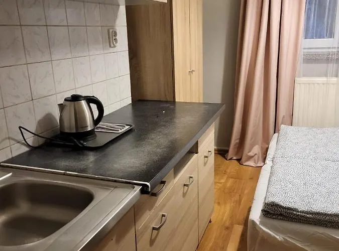 Tanie Spanie Wilda - Zameldowanie Bezobslugowe - Hostel *