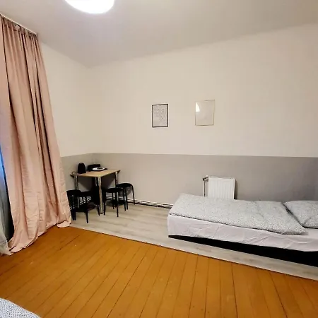 Tanie Spanie Wilda - Zameldowanie Bezobslugowe - *