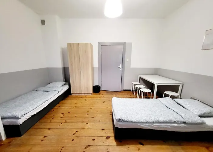 Tanie Spanie Wilda - Zameldowanie Bezobslugowe - Хостел